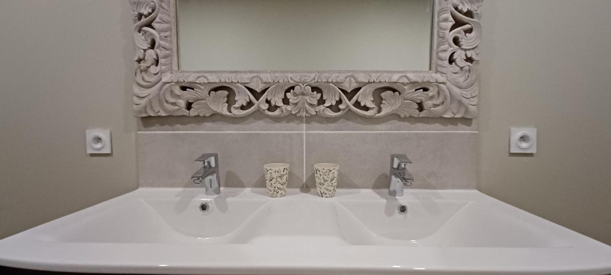 Hébergement de vacances Au Pied Du Chateau. *